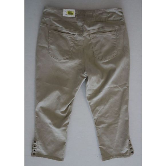 Westbound Women's Sz 14 Khaki/Beige The Park Ave Fit Mid-Rise Pull On Capris - Picture 2 of 7